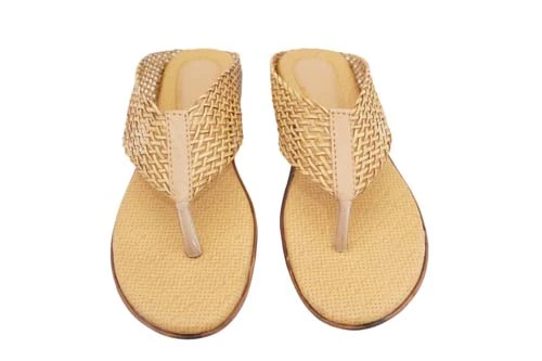 Stay Causal With Leather Chappal K065